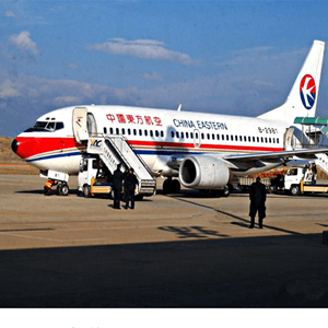 鄂尔多斯伊金霍洛机场物流航空快运业稳步发展的原因是什么？
